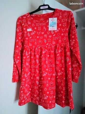 Robe de Noël fille 6-7ans Neuve
