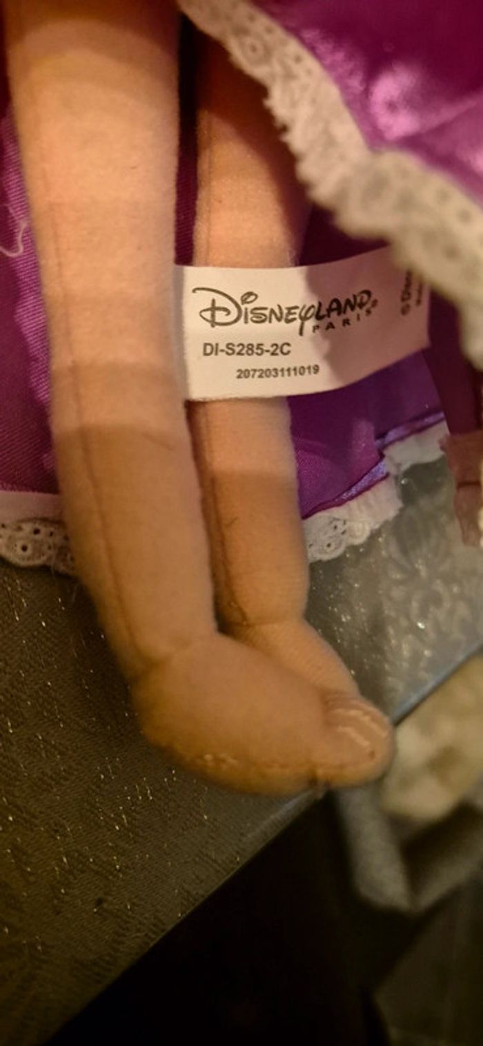 Poupée raiponce disneyland paris - photo numéro 3