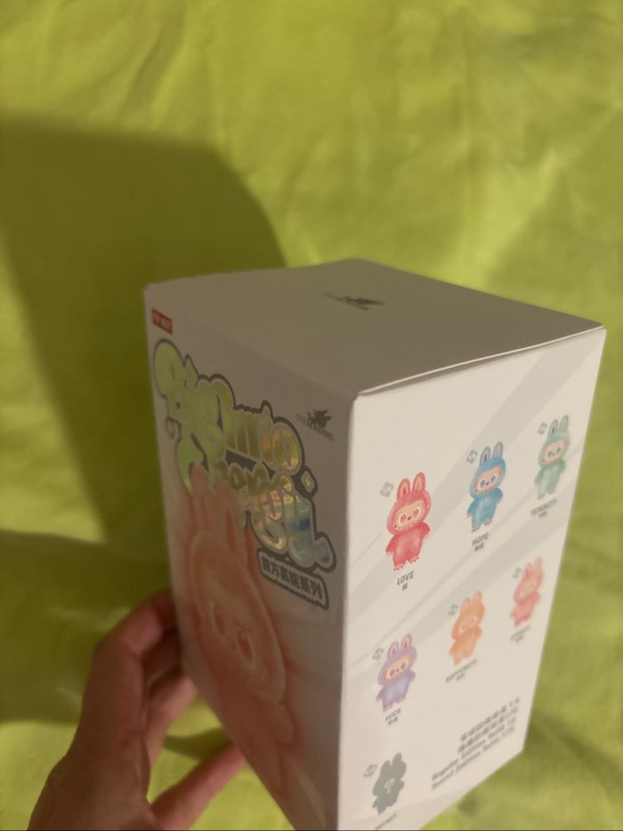 Popmart Labubu v.3 big into energy ~sealed - photo numéro 3