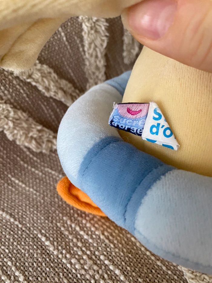 Peluche doudou musical 33cm Sucre d'Orge canard jaune orange et bleu très bon état - photo numéro 5