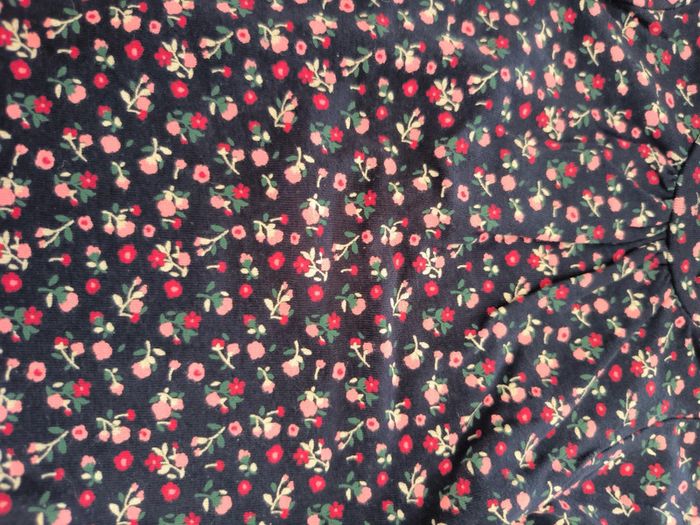 T-shirt col roulé 6 mois - photo numéro 2