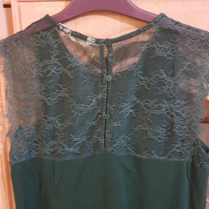 Joli haut NafNaf vert dentelle au dos taille S - photo numéro 4