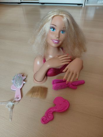 Tête à coiffer Barbie 