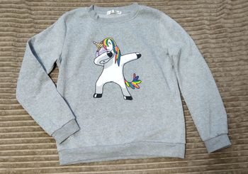 Sweat licorne dab