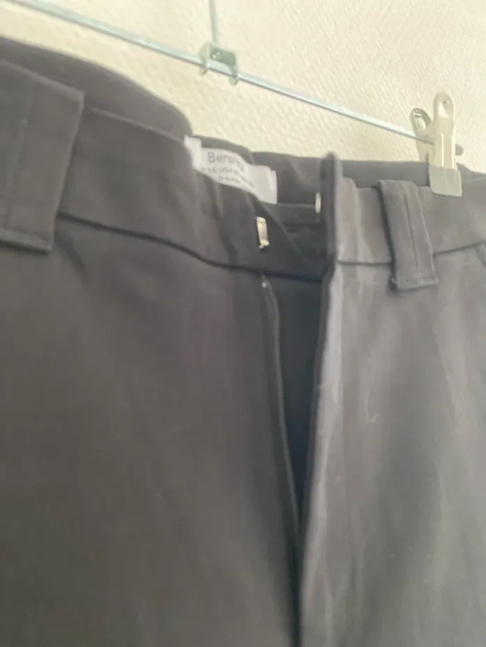 Pantalon. Bershka noir - photo numéro 3