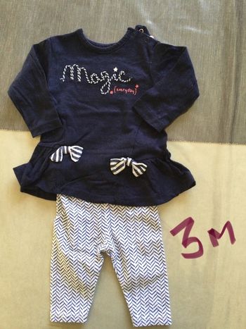Ensemble t shirt à volants legging