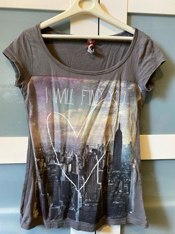 tee shirt