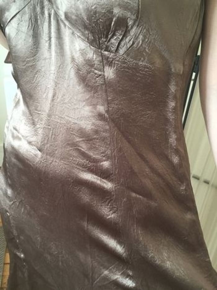 Robe effet froissé bronze légère - photo numéro 2