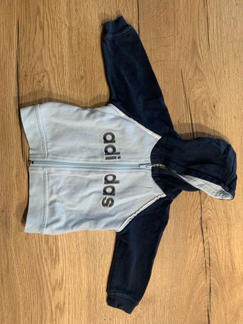 Gilet à capuche adidas