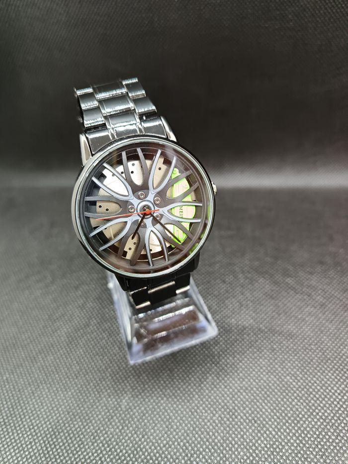 Montre - photo numéro 2
