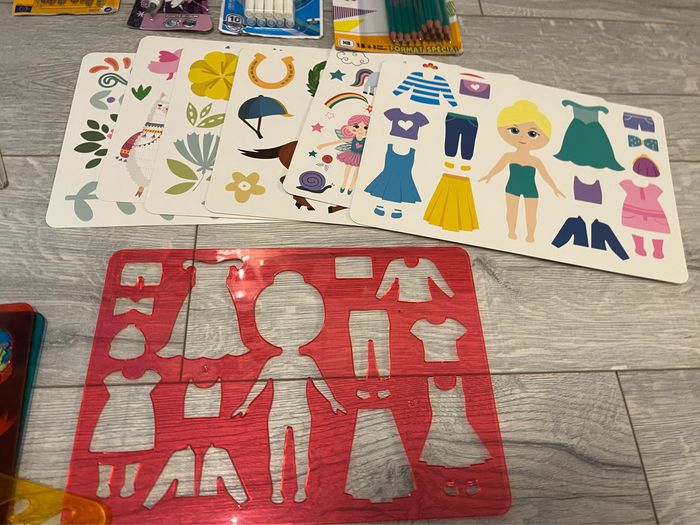 Fournitures scolaires neuf - photo numéro 5