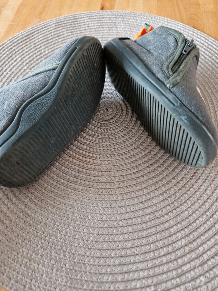 Chaussons dinausaure Kiabi - photo numéro 5
