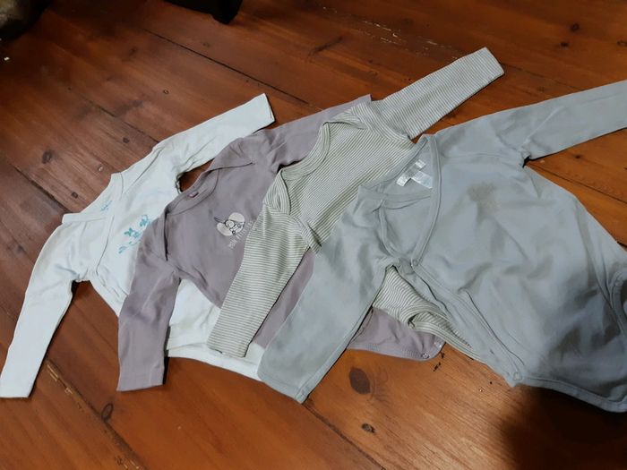 Lot 4 bodys manches longues mixte bébé fille garçon 9 mois