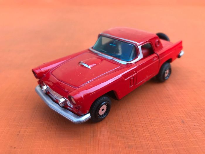 Voiture miniature Ford Thunderbird (1956) - photo numéro 9