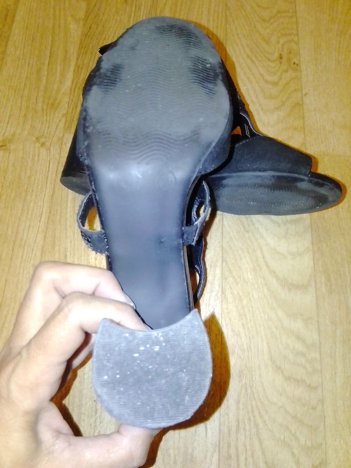 Nue pied talon - photo numéro 4