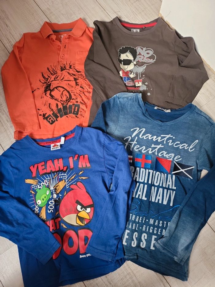 Lot 4 t-shirts manches longues garçon 6 ans très bon état