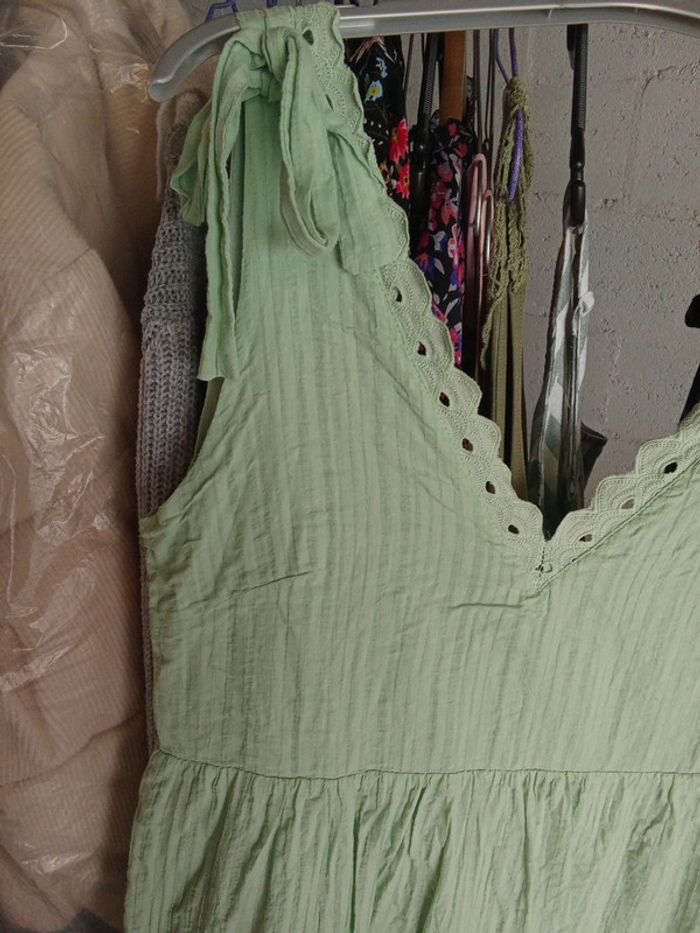 Jolie robe verte - photo numéro 2