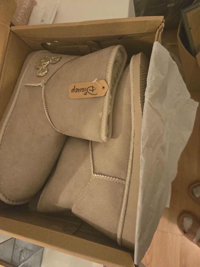 Bottes Minnie mouse neuves - photo numéro 10