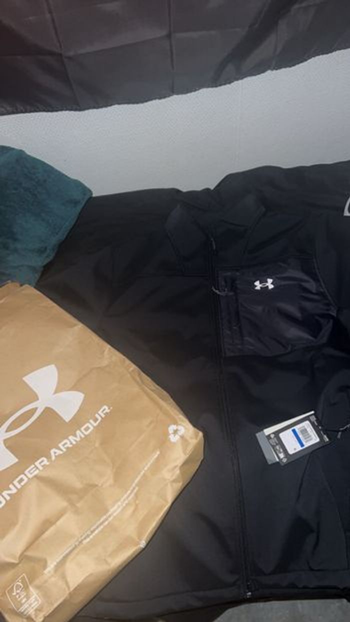 Veste under armour - photo numéro 2