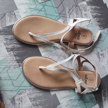 Sandales beige et diamant gemo 40