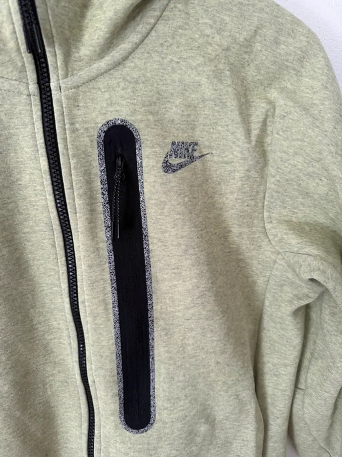Veste Nike de sport - photo numéro 3