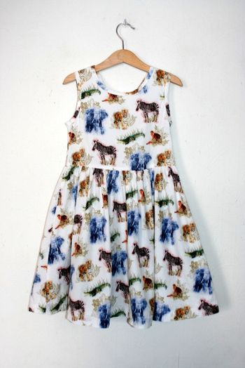 Robe GYMP taille 128 env 8 ans