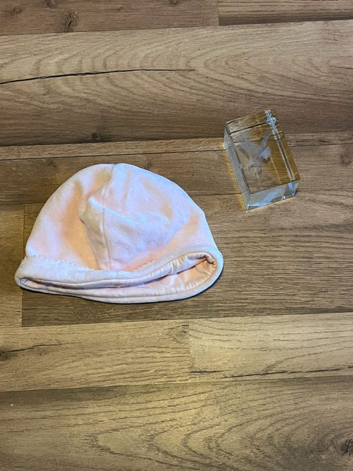 Je vend un bonnet bébé fille 40 cm de tour de tête très bon - photo numéro 2