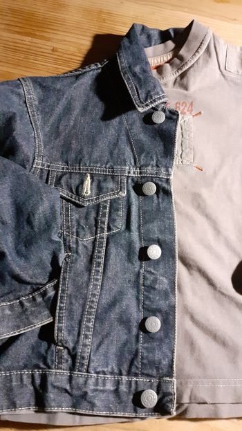 Veste jean bleue tee shirt marron beige offert