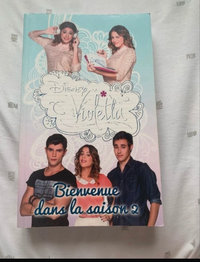 Livre Violetta / Bienvenue dans la saison 2