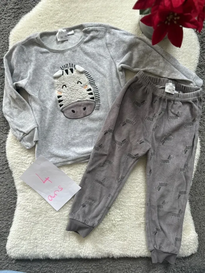 Pyjama ~ Zara ~ 3/4 ans