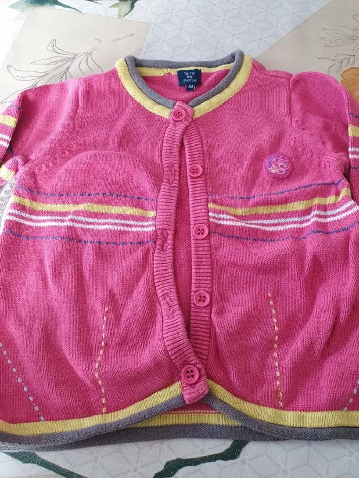 Lot de 2 gilets 6 mois. - photo numéro 2
