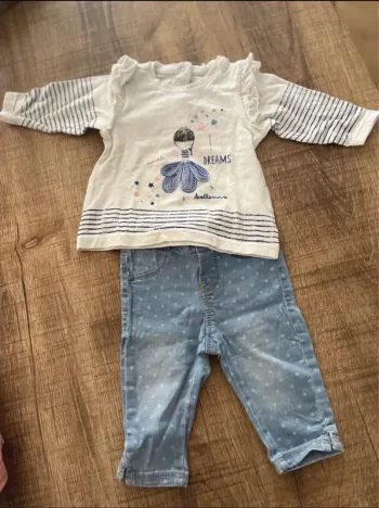 T-shirt et pantalon fille 3 mois