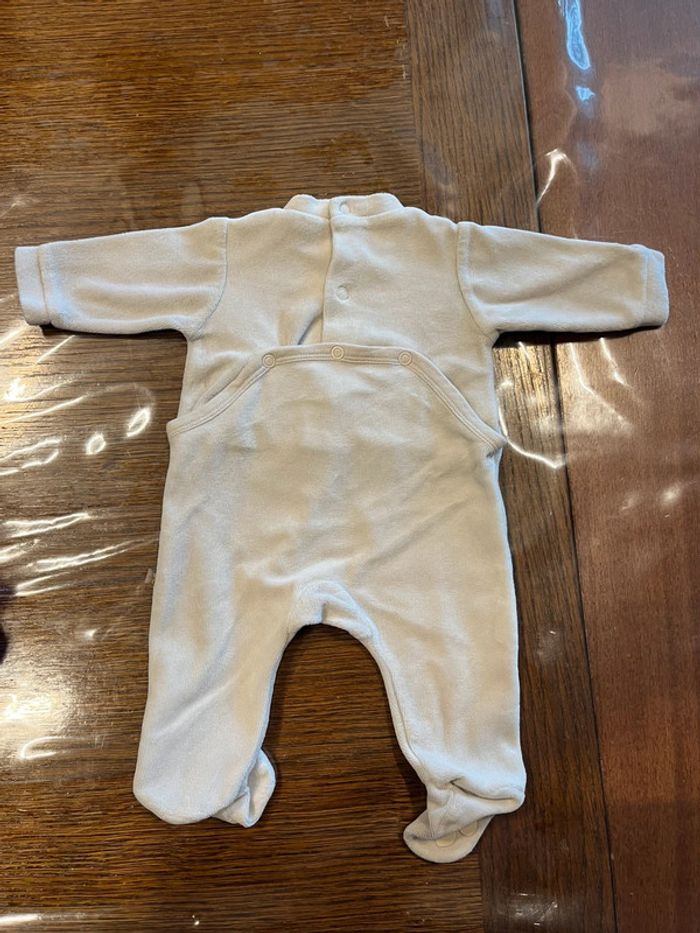 Pyjamas 1 mois - photo numéro 2