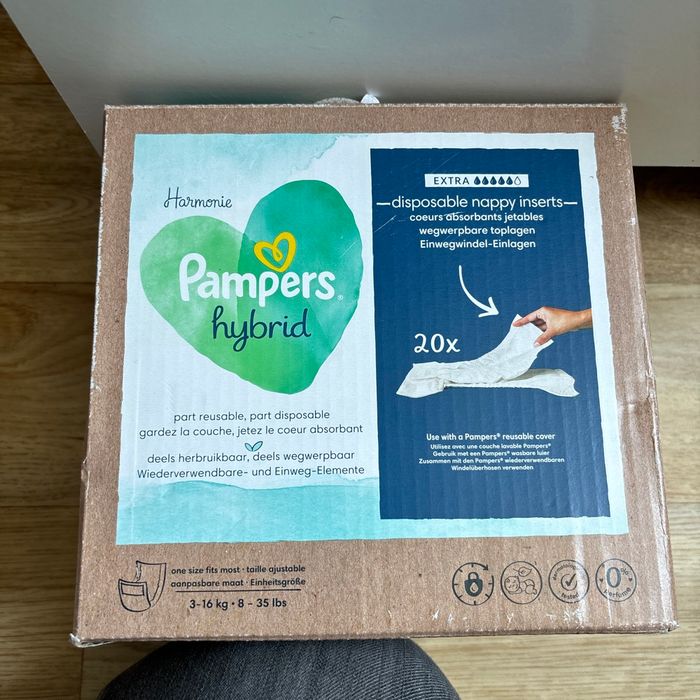Pampers hybrid recharge ( il n’y a pas la couche jetable)