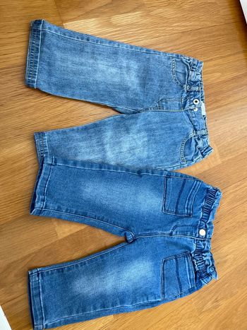 Lot de 2 jeans neufs fille taille élastique taille 12 mois