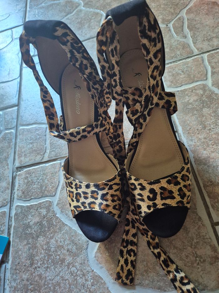Sandales compensee taille 40