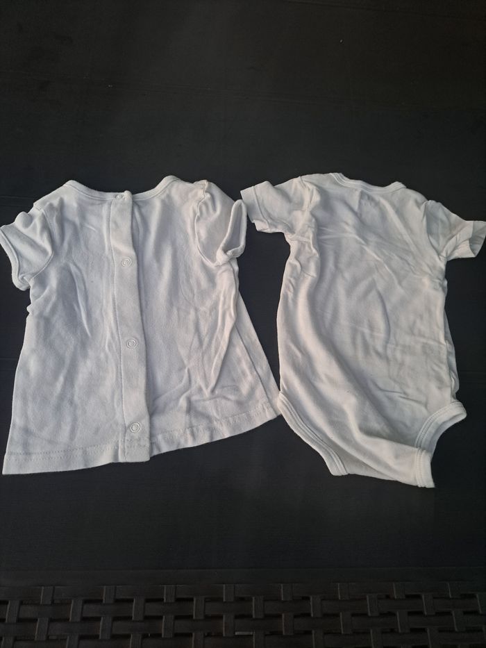 Lot 1 : 1 Body et 1 Tee-shirt - photo numéro 2