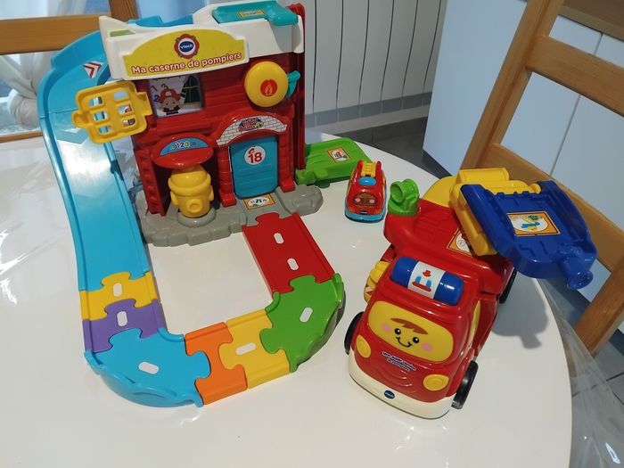 Ma caserne de pompier de la marque Vtech tut tut bolides