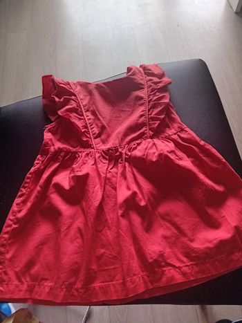 Un lot de vêtements de fille, kiabi, 6 mois  3 mois  1 mois et  3 ans  à 7€ 