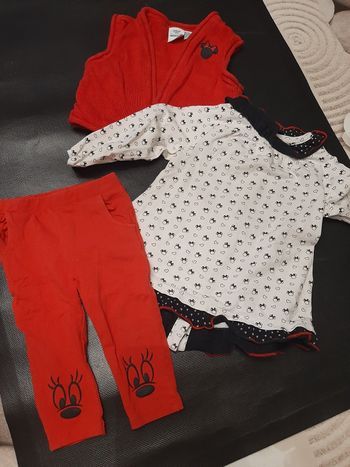 Ensemble 3 pièces neuf 12 mois