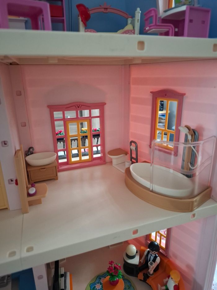 Grande maison rose Playmobil Dolhouse complète - photo numéro 4