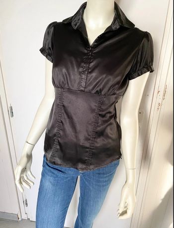 Blouse satinée – Camaïeu – Noire à manches courtes – Taille 38/M – Bon état