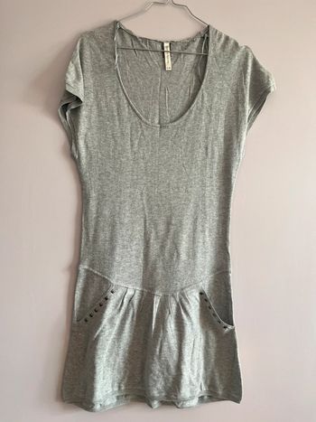 Robe grise