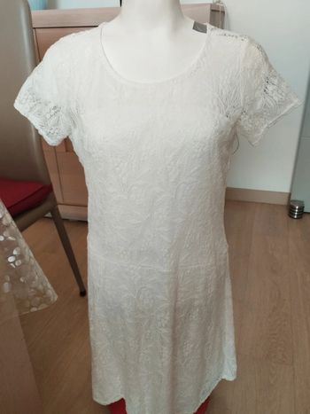 Robe broderie yessica écru taille 44