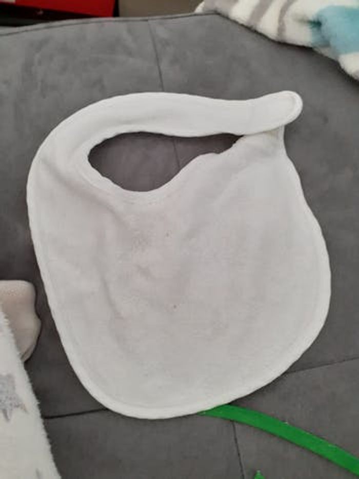 Bavoir - photo numéro 1