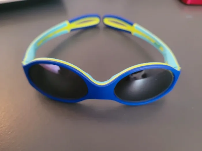 Lunettes de soleil bebe