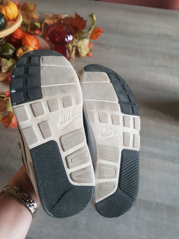 Baskets garçon pointure 33 - photo numéro 2