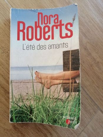 Roman L'été des amants de Nora Roberts en bon état