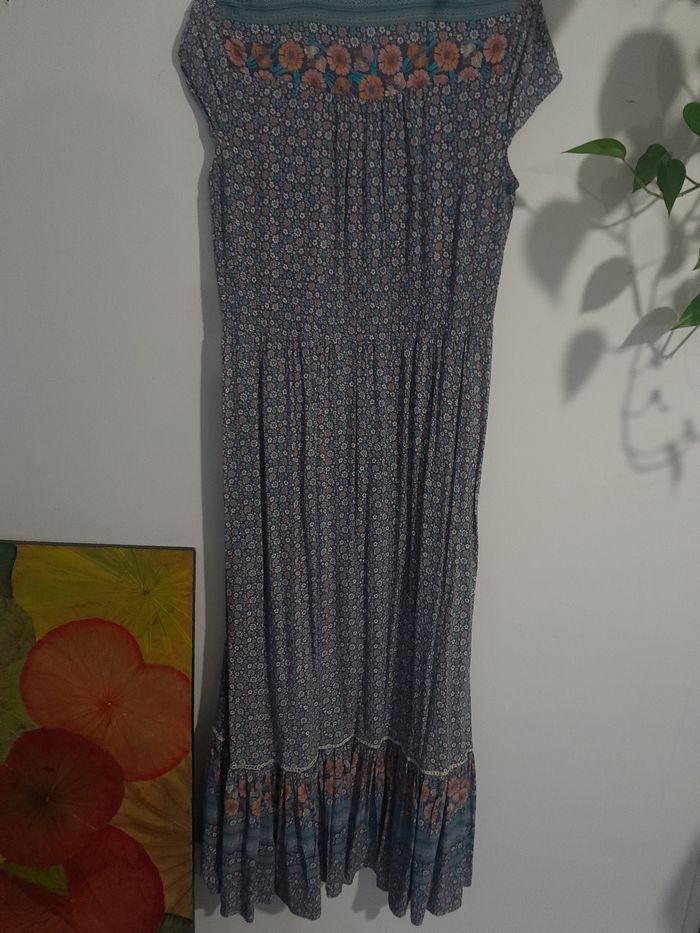 Jolie robe longue fleurie - photo numéro 3