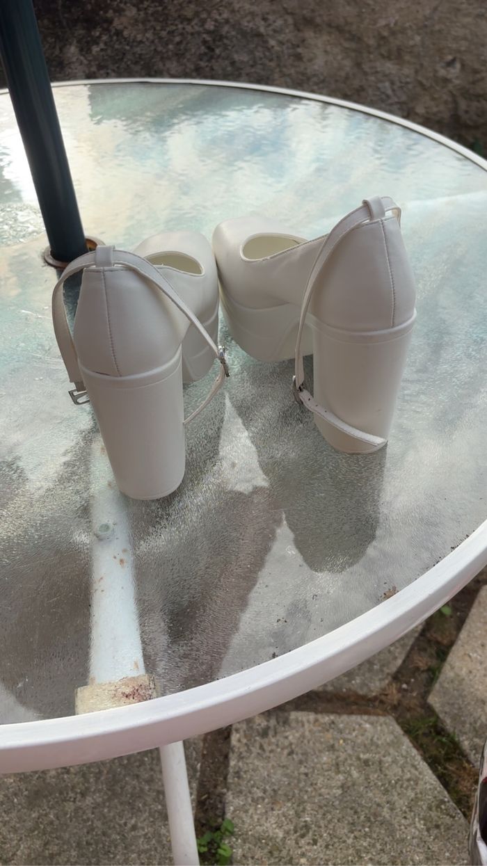 Chaussure - photo numéro 3